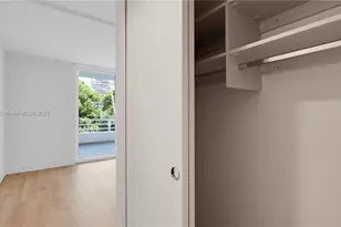 555 NE 34th St, Miami, FL 33137 - Photo 19