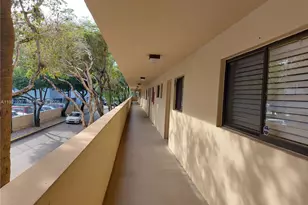 8415 SW 107th Ave, Miami, FL 33173 - Photo 3
