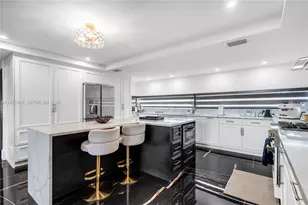 32 N Bounty Ln, Key Largo, FL 33037 - Photo 11