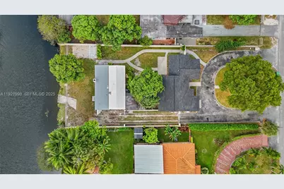 201 S Biscayne River Dr #A, Miami, FL 33169 - Photo 37