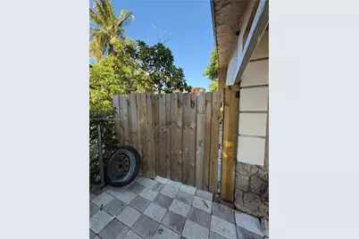 1071 SW 11th Ct #2, Deerfield Beach, FL 33441 - Photo 1