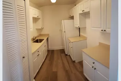 [Address not provided], North Miami, FL 33161 - Photo 5