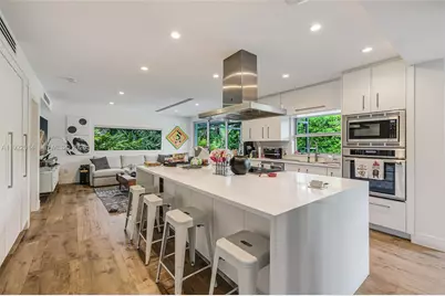 79 W Shore Dr W, Miami, FL 33133 - Photo 9