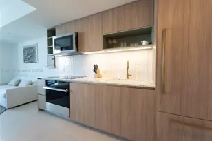 159 NE 6th St, Miami, FL 33132 - Photo 5