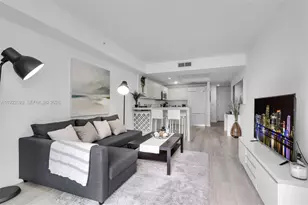 55 SW 9th St, Miami, FL 33130 - Photo 7