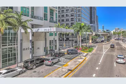 300 S Biscayne Blvd #L-822, Miami, FL 33131 - Photo 27