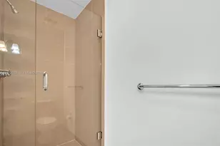 300 S Biscayne Blvd, Miami, FL 33131 - Photo 7