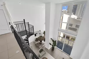 300 S Biscayne Blvd, Miami, FL 33131 - Photo 11