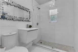 3470 Sheridan Ave, Miami Beach, FL 33140 - Photo 17