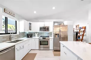 8445 NW 165th Terrace, Miami Lakes, FL 33016 - Photo 5