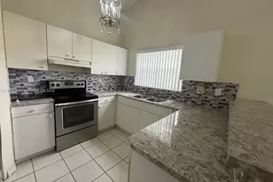 1081 NW 128th Pl, Miami, FL 33182 - Photo 11