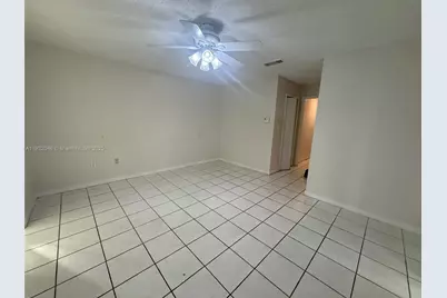 1081 NW 128th Pl, Miami, FL 33182 - Photo 19