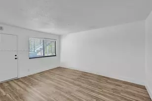 114 SE 8th St, Hallandale Beach, FL 33009 - Photo 17