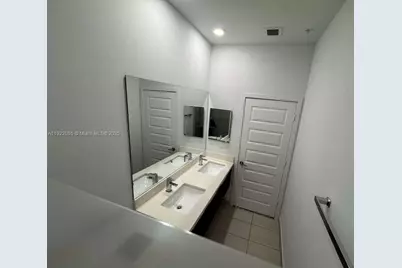 10473 NW 82nd St #10, Doral, FL 33178 - Photo 31