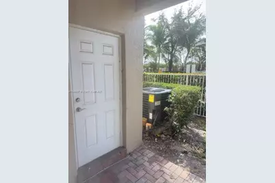 677 NW 42nd Ave #677, Plantation, FL 33317 - Photo 7