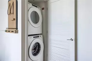 159 NE 6th St, Miami, FL 33132 - Photo 29