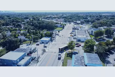 11851 W Dixie Hwy, Miami, FL 33161 - Photo 21