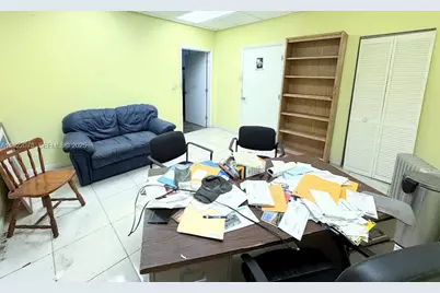 11851 W Dixie Hwy, Miami, FL 33161 - Photo 7