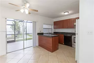 4415 Treehouse Ln, Tamarac, FL 33319 - Photo 7