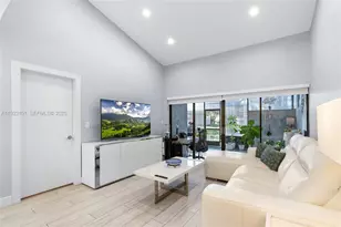 1064 NW 97th Ave, Pembroke Pines, FL 33024 - Photo 13