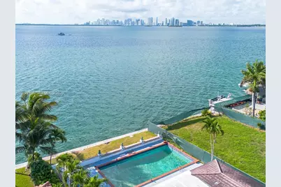 1680 S Treasure Dr, North Bay Village, FL 33141 - Photo 11