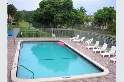 405 S Pine Island Rd #413D, Plantation, FL 33324 - Photo 13