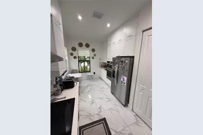 8119 NW 47th Ter, Doral, FL 33166 - Photo 5