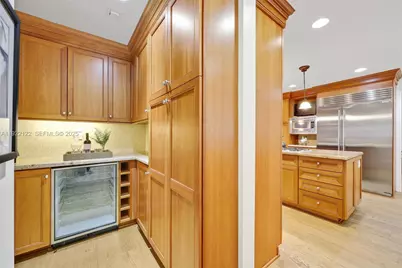 608 Middle River Dr, Fort Lauderdale, FL 33304 - Photo 13