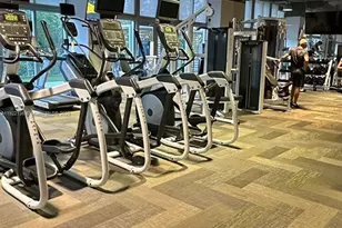 16385 Biscayne Blvd, North Miami Beach, FL 33160 - Photo 19