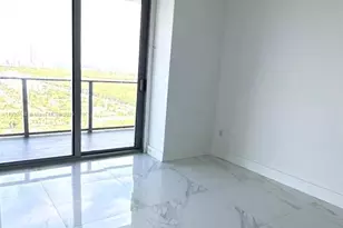 16385 Biscayne Blvd, North Miami Beach, FL 33160 - Photo 7