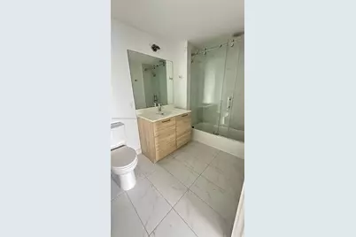 16385 Biscayne Blvd #2418, North Miami Beach, FL 33160 - Photo 15