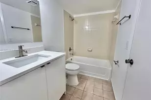 301 Palm Way, Pembroke Pines, FL 33025 - Photo 15