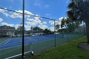 301 Palm Way, Pembroke Pines, FL 33025 - Photo 37