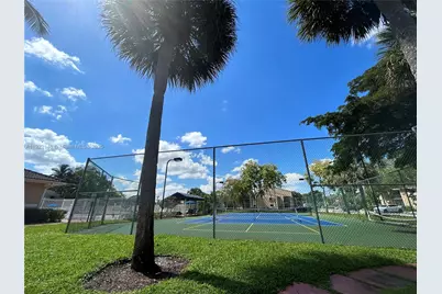 301 Palm Way #104, Pembroke Pines, FL 33025 - Photo 29