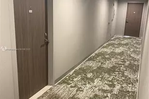 2555 Collins Ave, Miami Beach, FL 33140 - Photo 19