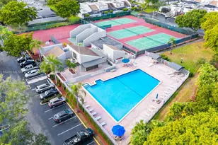 1523 NW 113th Way, Pembroke Pines, FL 33026 - Photo 33