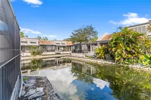 1523 NW 113th Way, Pembroke Pines, FL 33026 - Photo 27