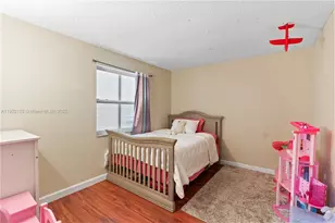 1523 NW 113th Way, Pembroke Pines, FL 33026 - Photo 19