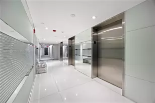 20379 W Country Club Dr, Aventura, FL 33180 - Photo 15