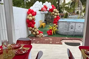 17652 NW 76th Ct, Hialeah, FL 33015 - Photo 9