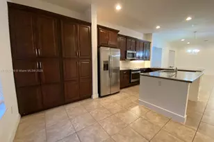 9823 W 34th Ln, Hialeah, FL 33018 - Photo 5
