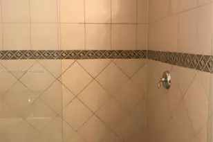 9823 W 34th Ln, Hialeah, FL 33018 - Photo 37