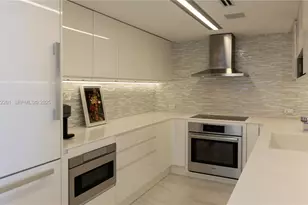 11 Island Ave, Miami Beach, FL 33139 - Photo 11