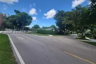 12125 NE 2nd Ave, North Miami, FL 33161 - Photo 7