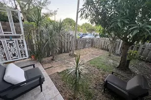 1480 NE 151st St, Miami, FL 33162 - Photo 27