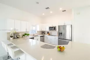 12901 SW 266th Terrace, Homestead, FL 33032 - Photo 7