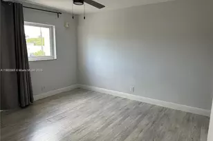 141 NE 10th Ave, Hallandale Beach, FL 33009 - Photo 13