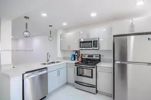 8939 NW 23rd St, Coral Springs, FL 33065 - Photo 5