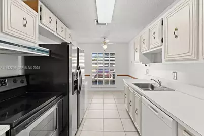 13752 S Via Flora #B, Delray Beach, FL 33484 - Photo 5