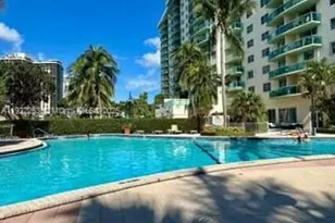 19390 Collins Ave, Sunny Isles Beach, FL 33160 - Photo 3